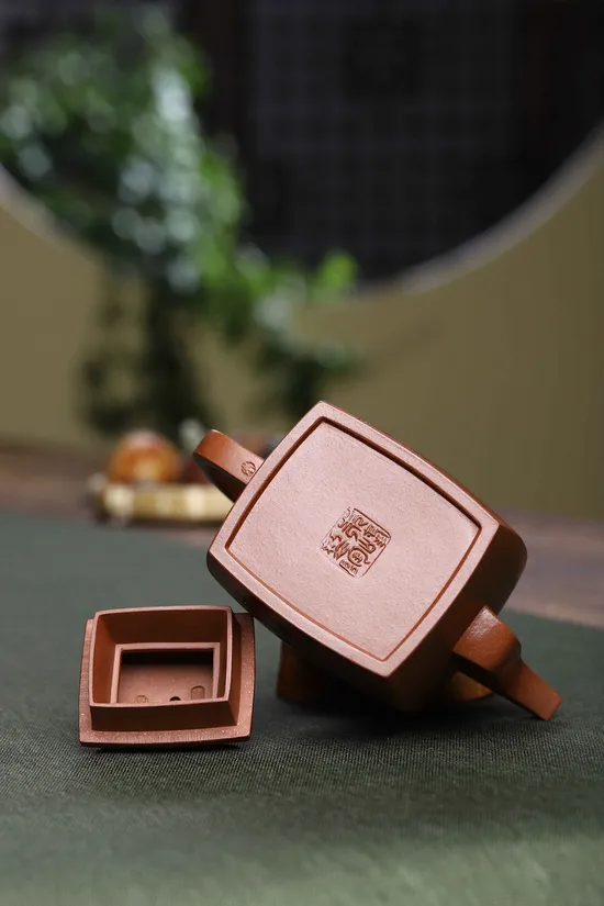 Zisha Teapots: 3300 CNY | Hanfang design 8