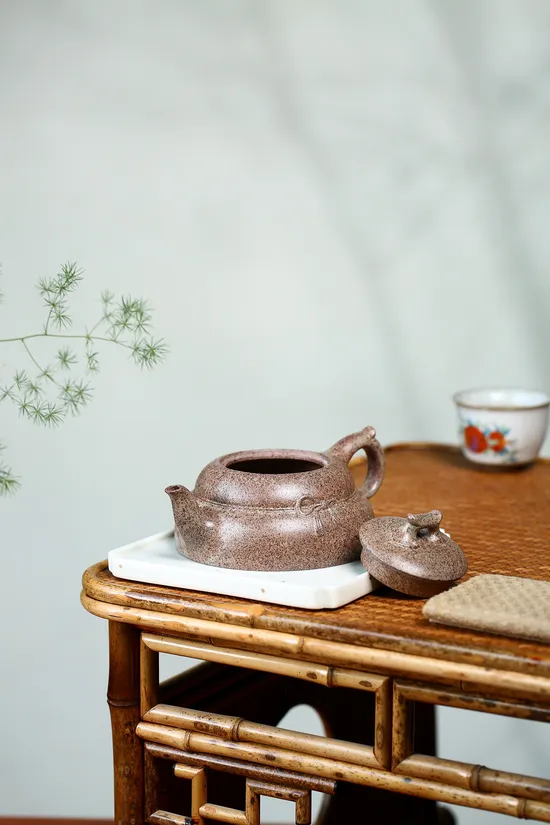 Zisha Teapots: Shudu Ban Yue | 7500 CNY 5