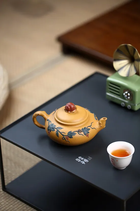 Zisha Teapots: 7500 CNY | Abundant Harvest 7