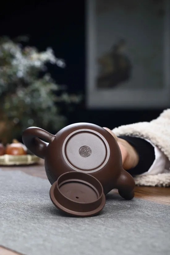 Zisha Teapots: National Senior Craftsman | 480cc capacity 1