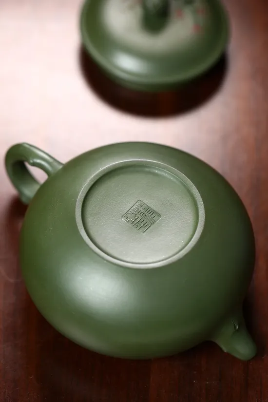 Zisha Teapots: Pinecone Antique | Jiang Yaping | Republic-era green clay 5