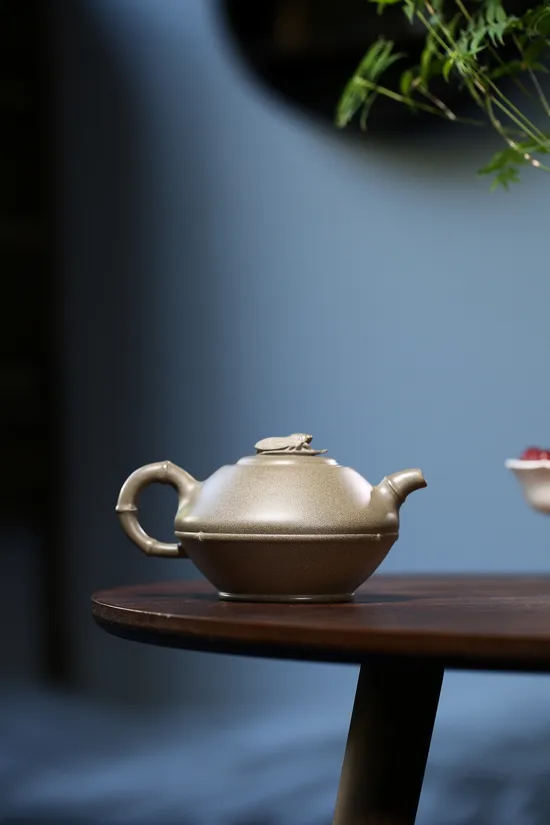 Zisha Teapots: Bamboo · Contentment and Joy Teapot | old Qinghu clay 3