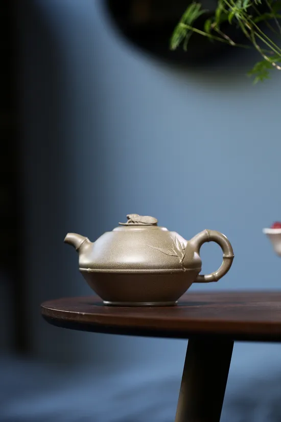 Zisha Teapots: Bamboo · Contentment and Joy Teapot | old Qinghu clay 5