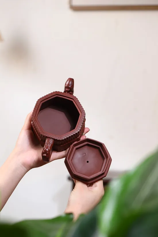 Zisha Teapots: Eight-Sided Dragon Head | 3000 CNY 4