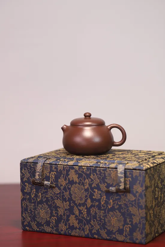 Zisha Teapots: Feng Wenting | 140cc capacity 7