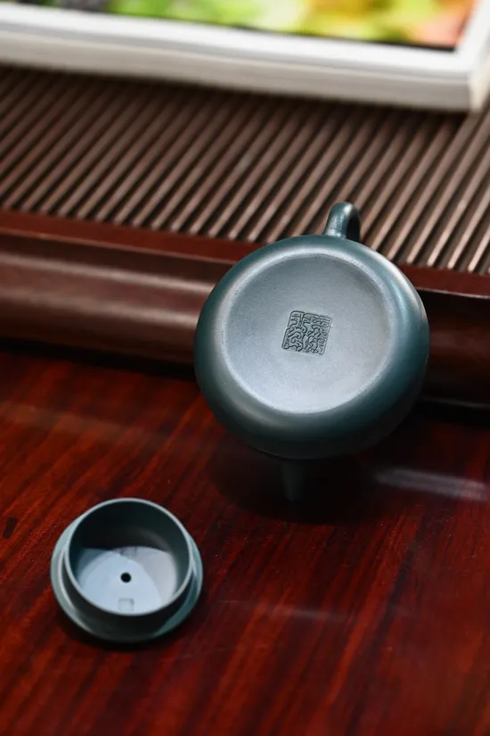 Zisha Teapots: 4200 CNY | Sumatra blue clay 2
