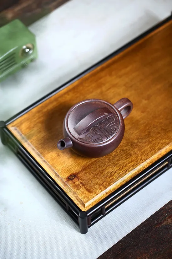 Zisha Teapots: Flat Han Tile | 1440 CNY 1