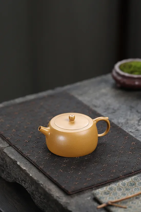 Zisha Teapots: Jinglan Golden Duan clay | 900 CNY 5