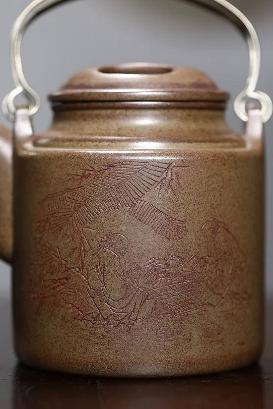 Yixing Zisha Teapot | Handcrafted Artisan Clay Pottery 3