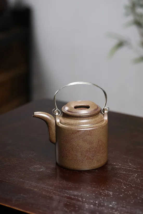 Yixing Zisha Teapot | Handcrafted Artisan Clay Pottery 5