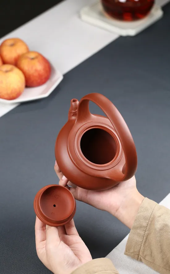 Yixing Zisha Clay Teapot | Handcrafted Ceramic Art | Gao Junjie 6