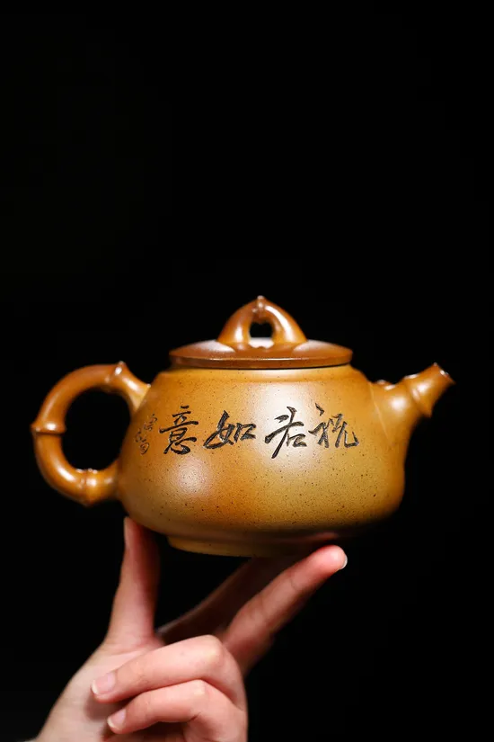 Zisha Teapots: 6000 CNY | premium dunni clay 8