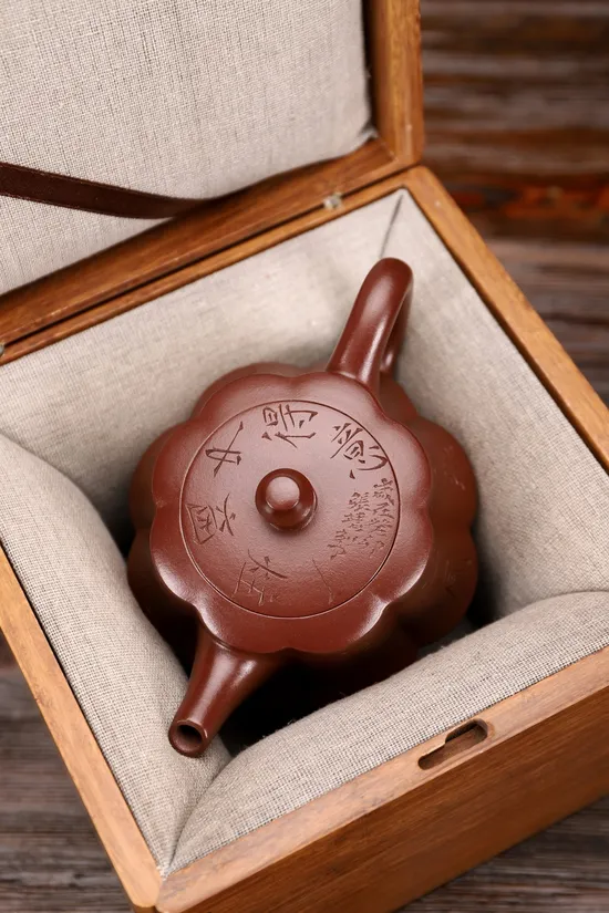 Zisha Teapots: Chrysanthemum Bud | rose purple clay 2
