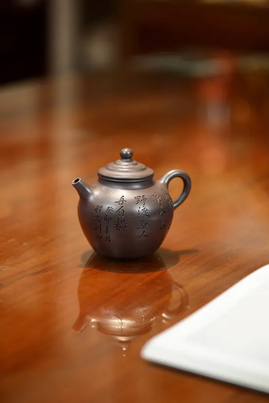 Yixing Clay Teapot Handcrafted Artisan Zisha Ceramic Collectible 4