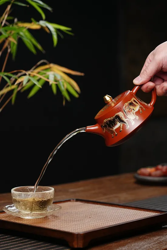 Yixing Zisha Teapot | Handcrafted Purple Clay Teapot Artisan 1