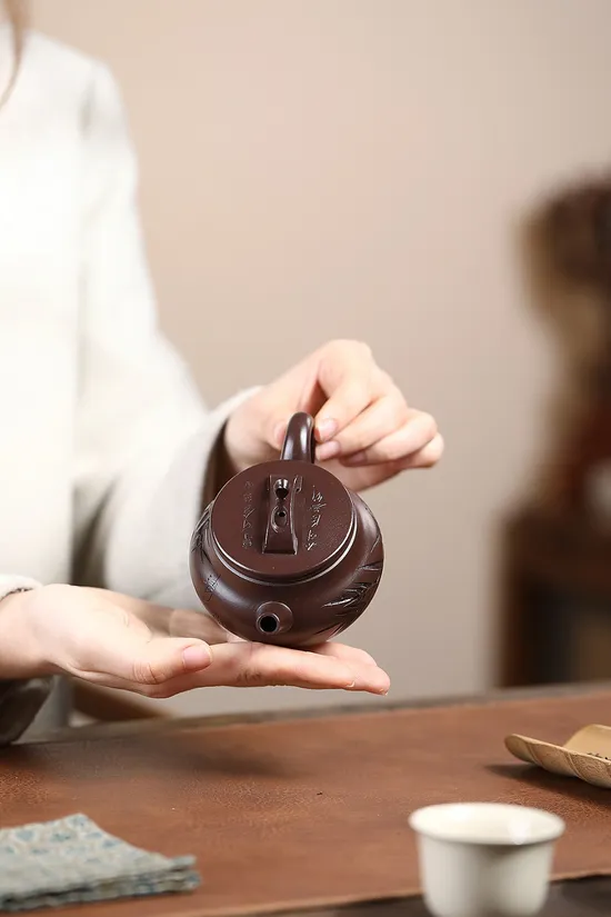 Zisha Teapots: 1200 CNY | Jingwa 4