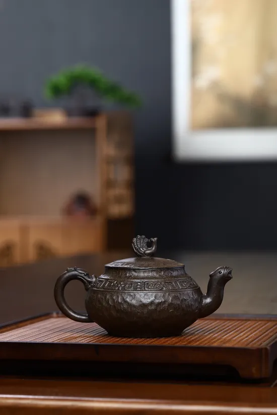 Zisha Teapots: Dragon and Phoenix Auspiciousness | 2100 CNY 2