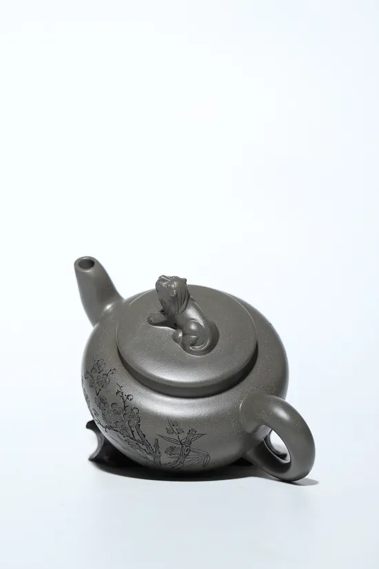 Zisha Teapots: Plum Fragrance Teapot | 12 | 000 CNY 6