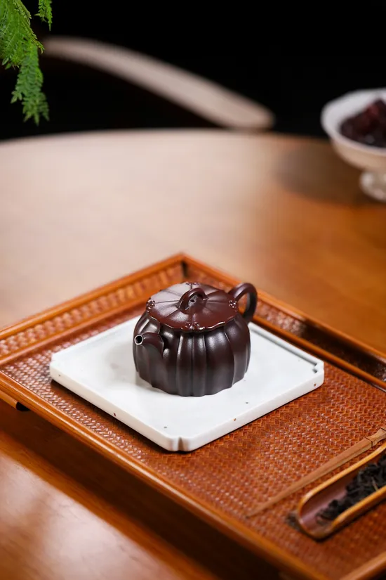 Zisha Teapots: Jinwen Jinglan | 2700 CNY 1