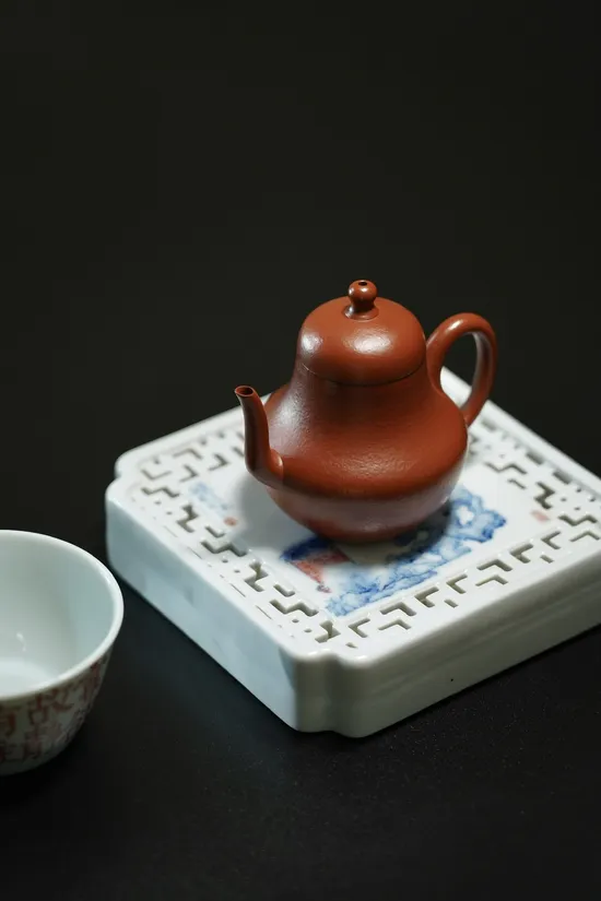 Handcrafted Yixing Teapot 90cc, Premium Purple Clay Pottery 2