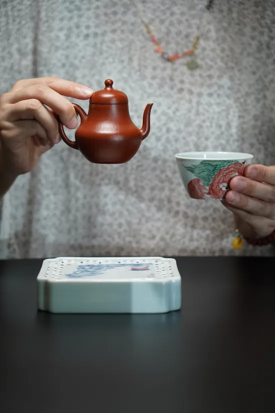 Handcrafted Yixing Teapot 90cc, Premium Purple Clay Pottery 4