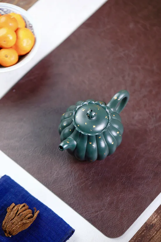Collector's Yixing Clay Teapot: 20cc Artisan Craft 2