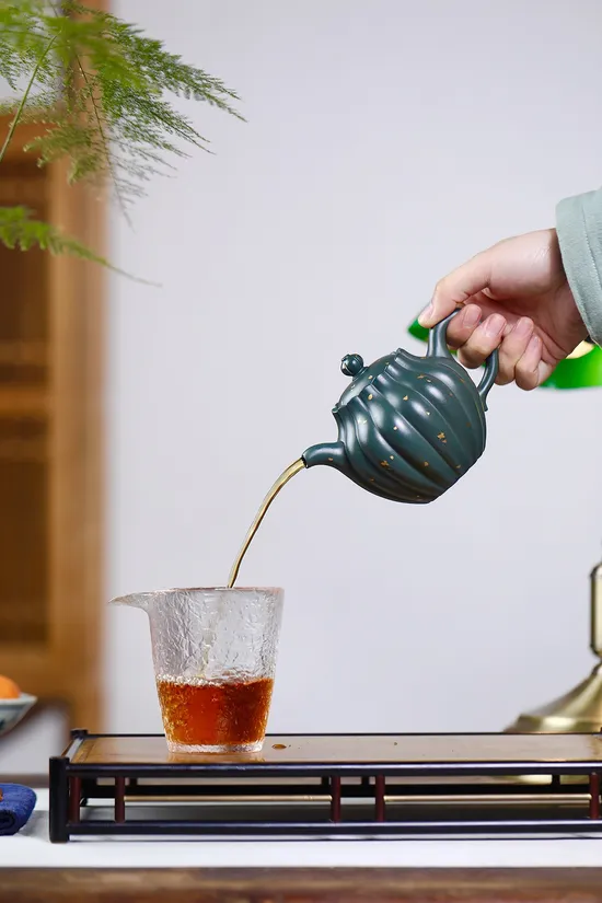 Collector's Yixing Clay Teapot: 20cc Artisan Craft 7