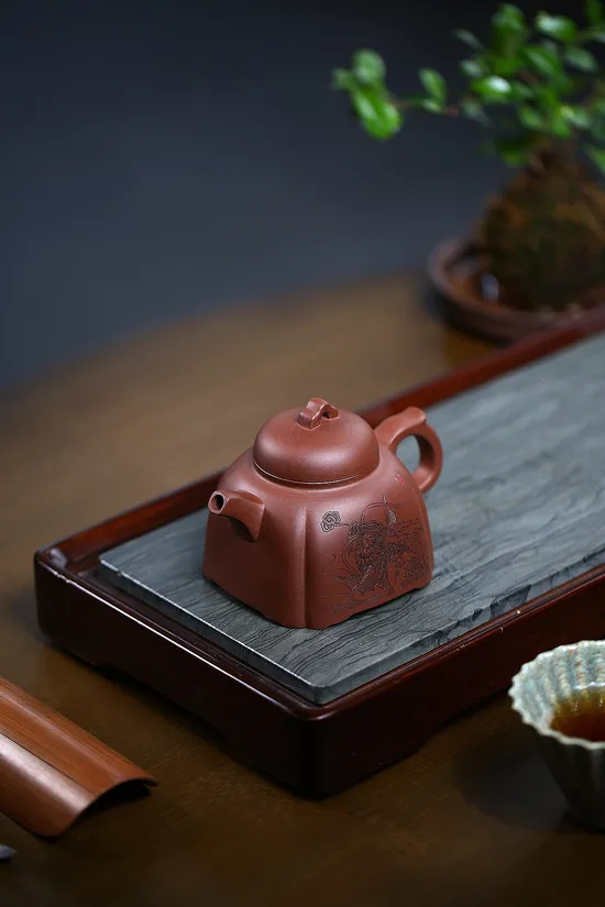 Handcrafted Yixing Clay Teapot - Artisan Ceramic Tea Ware 8