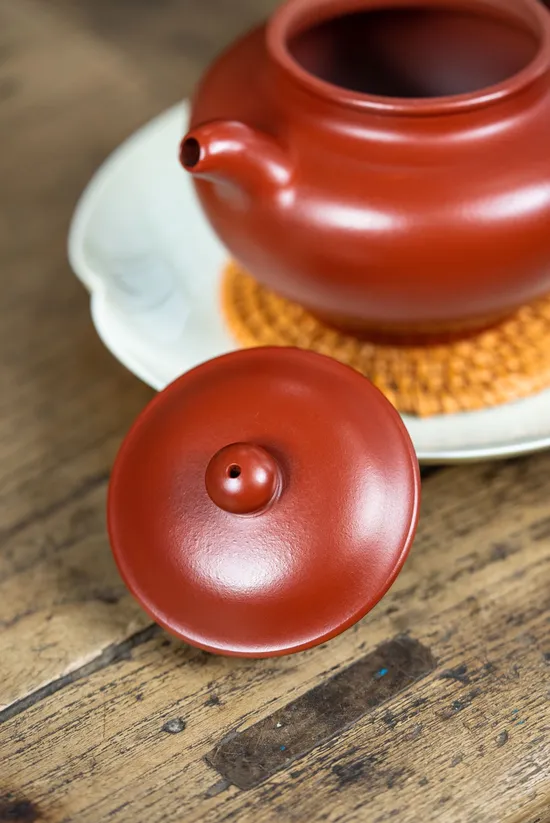 Premium Yixing Zisha Teapot | Handcrafted Artisan Ceramic Teapots 2