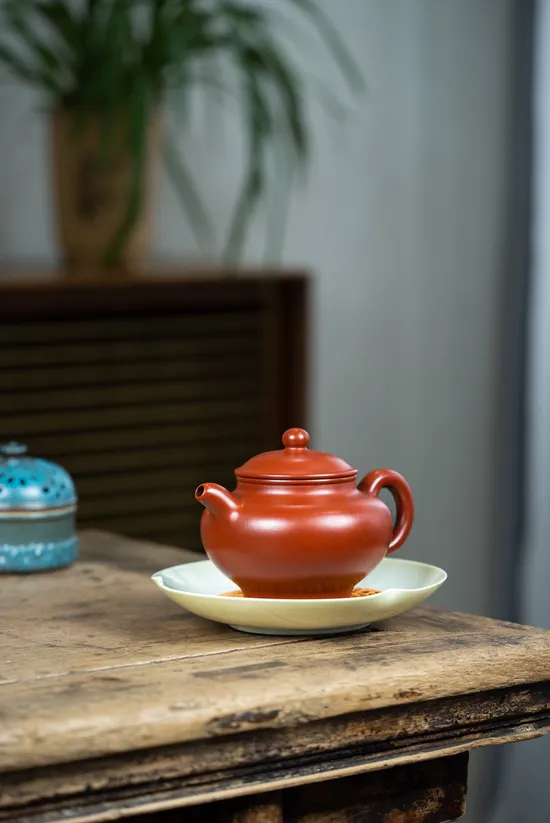 Premium Yixing Zisha Teapot | Handcrafted Artisan Ceramic Teapots 4