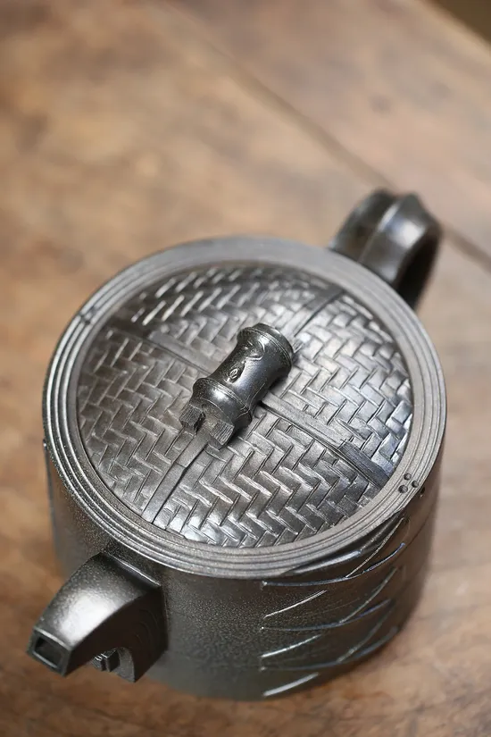 Zisha Teapots: Master Gao Jianzhong | Thriving Vitality | 128 | 000 CNY 3