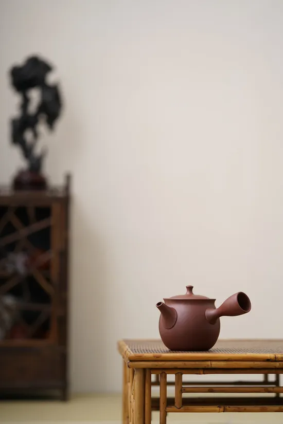 Zisha Teapots: 900 CNY | 260cc capacity | Wang Zhongying 5