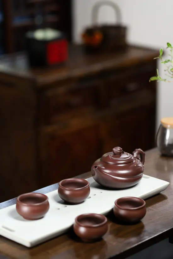 Zisha Teapots: Holy Peach | 2100 CNY 1