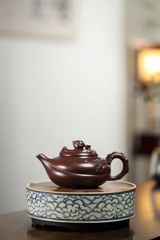 Zisha Teapots: Holy Peach | 2100 CNY 7