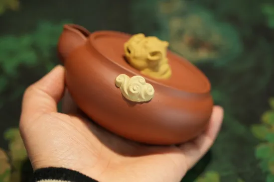 Handcrafted Yixing Clay Teapot | Artisan Zisha Tea Pot 180cc 1