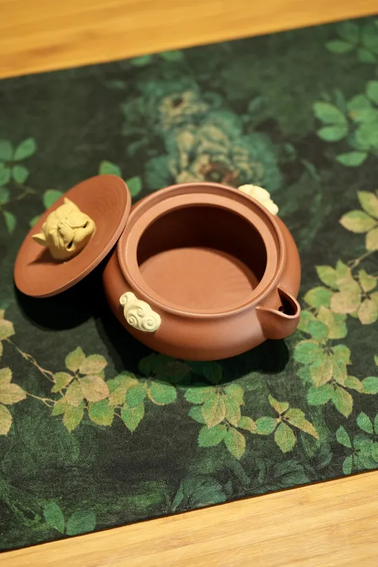 Handcrafted Yixing Clay Teapot | Artisan Zisha Tea Pot 180cc 4