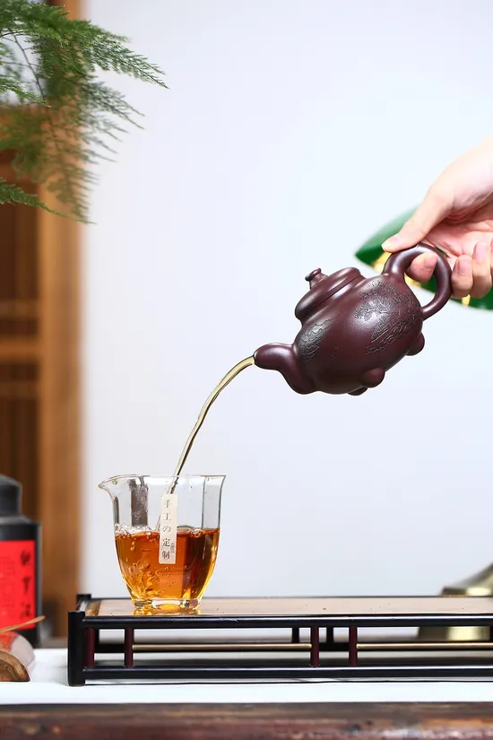 Yixing Clay Teapot - Handcrafted Three-Legged Gourd Design 5