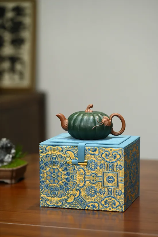 Zisha Teapots: 1500 CNY | 200cc capacity | original Zini clay 2