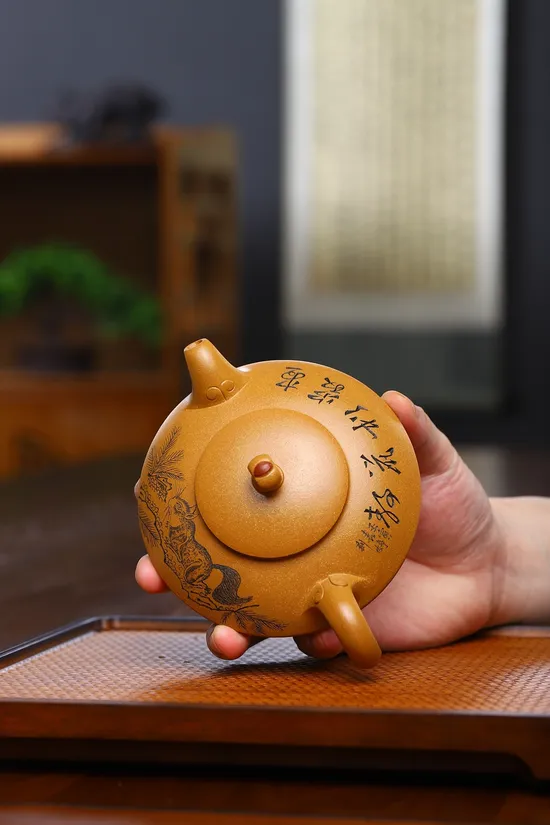 Zisha Teapots: Golden Kui clay | Chengxin Ruyi 3
