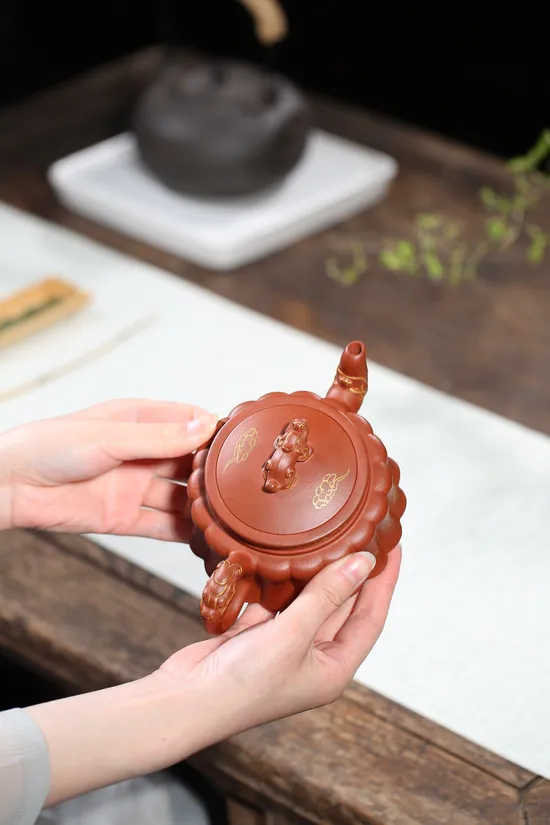 Premium Yixing Zisha Teapot - Master Wu Jianqiang's 20CC Dragon Artistry 9