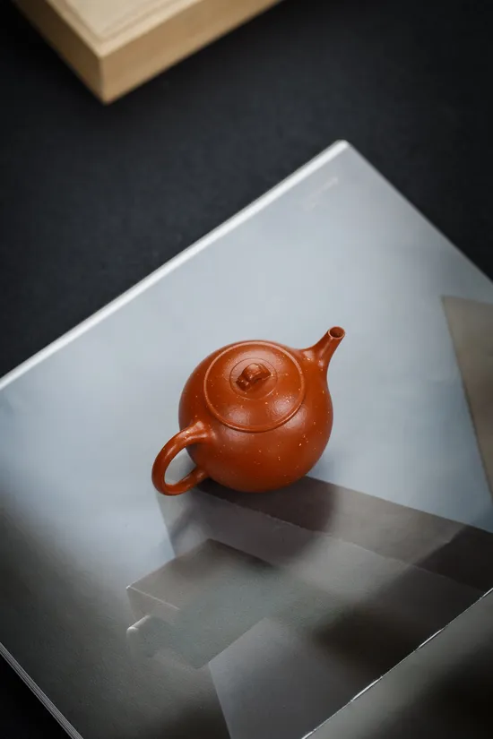Premium Yixing Clay Teapot | Artisan Crafted, Timeless Design 4