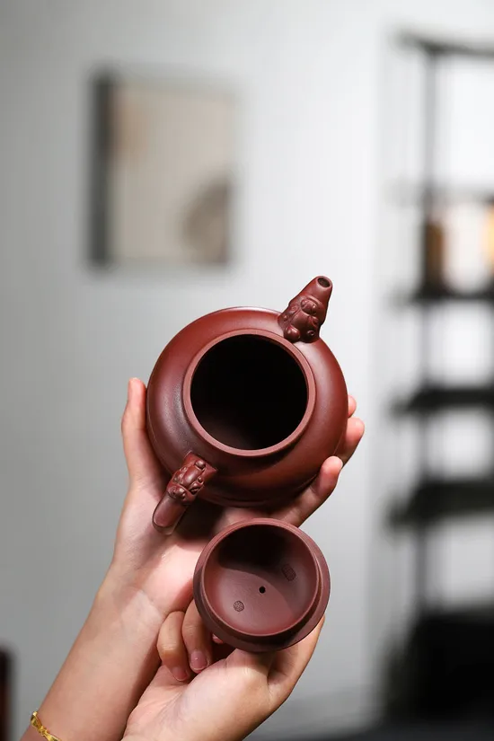 Yixing Zisha Teapot | Handcrafted Red Clay | Limited Offer 1
