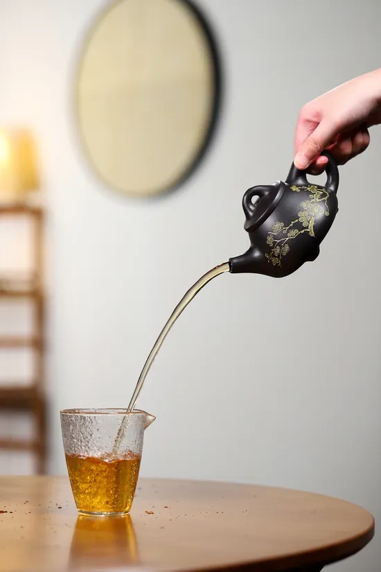 Zisha Teapots: Dark Fragrance Floating Ba wang Piao | Master Yuan Lianyun 1
