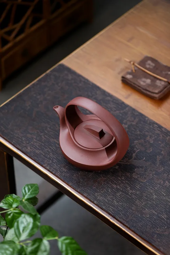 Premium Yixing Zisha Clay Teapot | Handcrafted Artisan Teapots 4