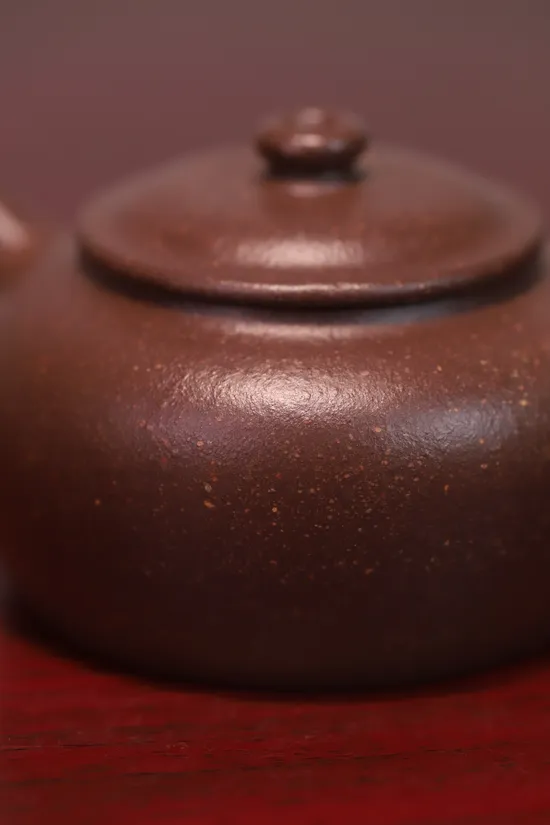 Handcrafted Yixing Teapot: Artisan Zisha Clay Pot for Tea Lovers 7