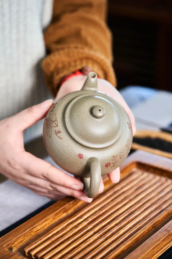 Zisha Teapots: Qingduan clay | 90cc capacity 8