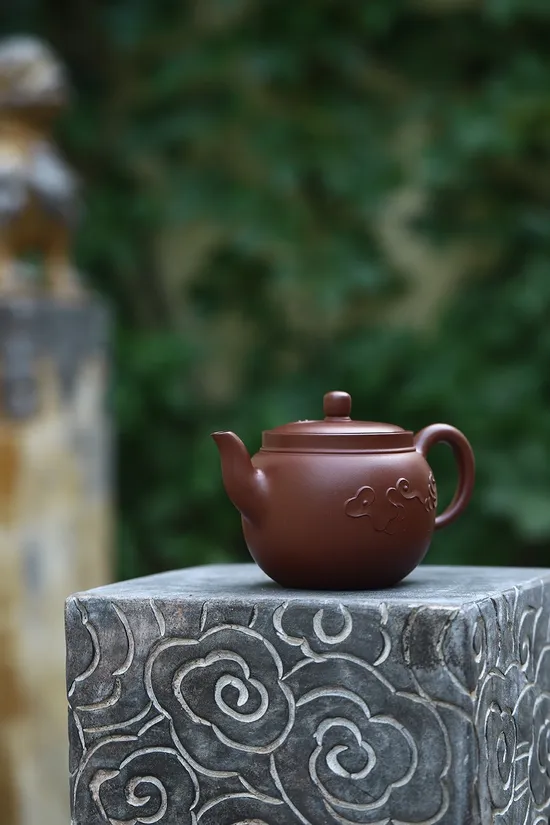 Yixing Zisha Teapot | Collectible Purple Clay Artisan Teapot 5
