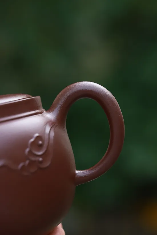Yixing Zisha Teapot | Collectible Purple Clay Artisan Teapot 6