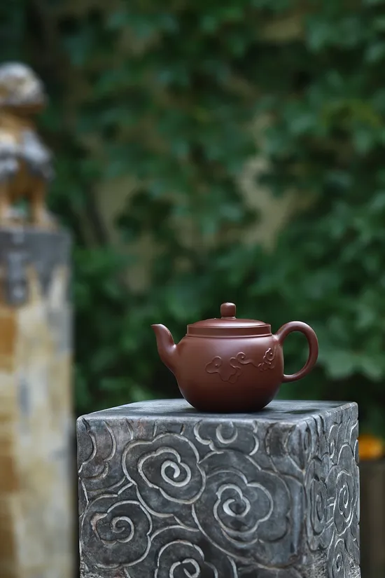 Yixing Zisha Teapot | Collectible Purple Clay Artisan Teapot 7