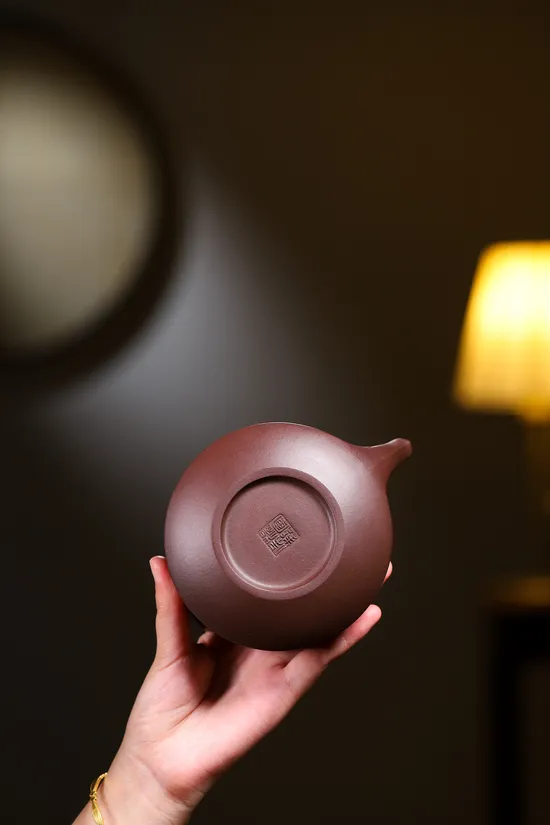 Premium Yixing Clay Teapot | Handcrafted Classic Design | Yang Junbao 3